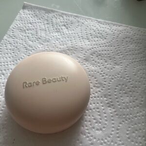 Rare Beauty “Hope “Powder Blush with mirror made in Italy